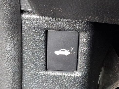 Certified 2023 Honda Accord LX image 25