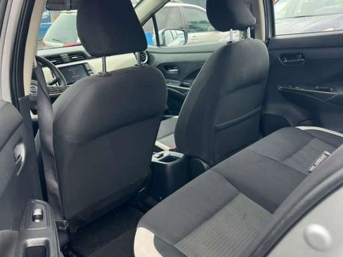 Used 2021 Nissan Versa SV FWD image 15