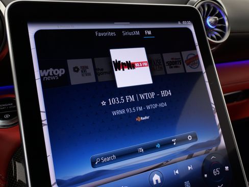 Used 2022 Mercedes-Benz SL 63 AMG 4MATIC image 45