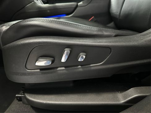 Used 2018 Cadillac XT5 Premium Luxury image 23