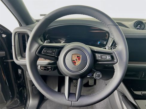 New 2026 Porsche Cayenne Base image 12