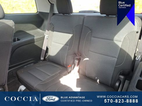 Used 2021 GMC Acadia SLE w/ Driver Convenience Package image 9