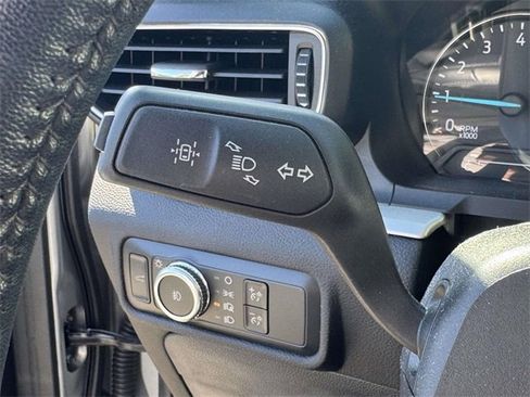 Used 2022 Ford Explorer XLT w/ Equipment Group 202A image 24