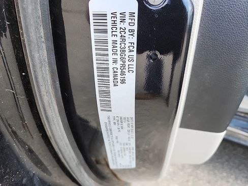 Used 2023 Chrysler Pacifica Touring-L w/ Uconnect Theater Family Group AWD/4WD image 43