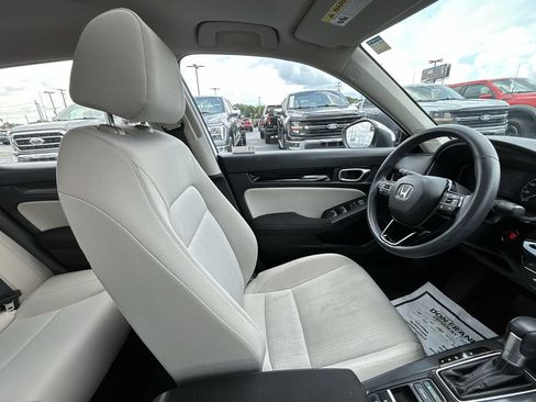 Used 2022 Honda Civic EX image 10
