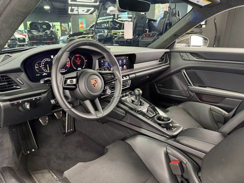 Used 2026 Porsche 911 GT3 RWD image 9