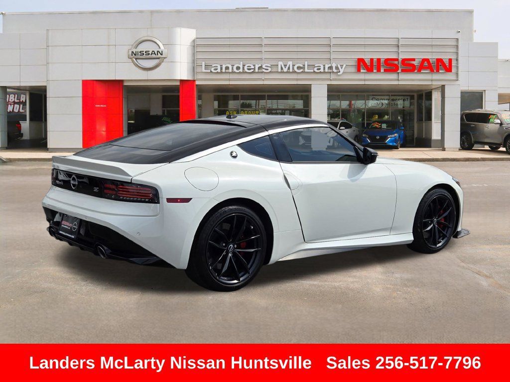 Used 2025 Nissan Z Performance w/ Floor Mat Package RWD image 3