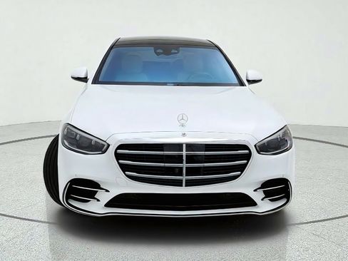 Certified 2025 Mercedes-Benz S 580 4MATIC Sedan image 3