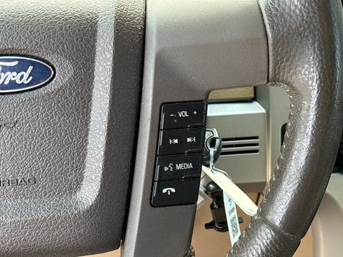 Used 2014 Ford F150 Lariat w/ Lariat Chrome Package AWD/4WD image 22