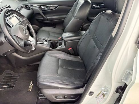Used 2017 Nissan Rogue Sport SL FWD image 21