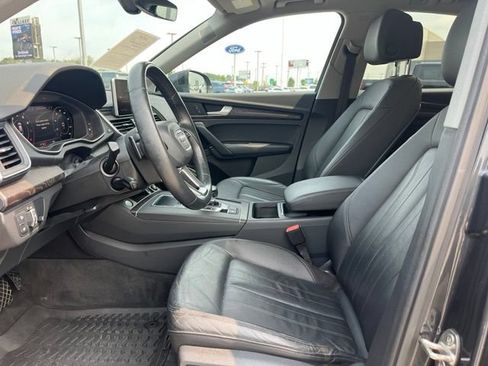 Used 2018 Audi Q5 2.0T Premium Plus w/ Premium Plus Package AWD/4WD image 5