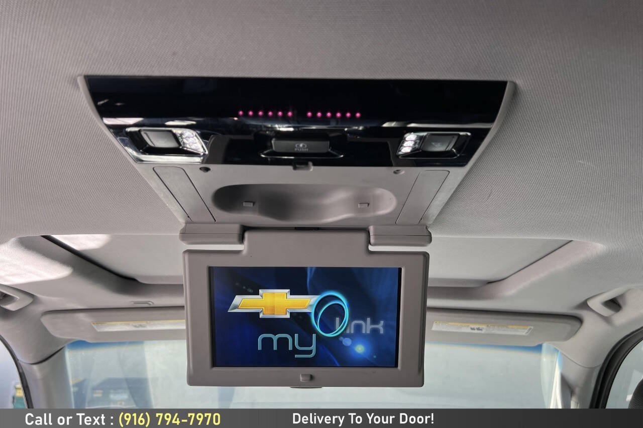 Used 2015 Chevrolet Suburban LT AWD/4WD image 21