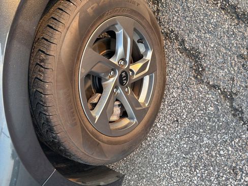 Used 2021 Kia K5 LXS image 25