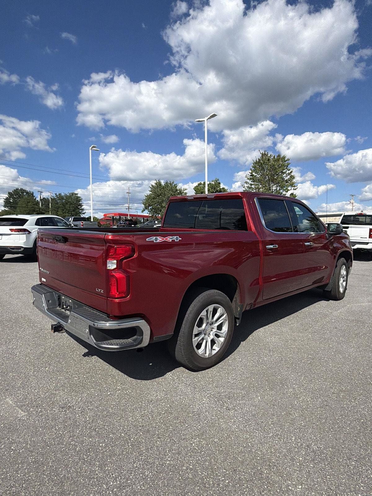 Used 2023 Chevrolet Silverado 1500 LTZ AWD/4WD image 5
