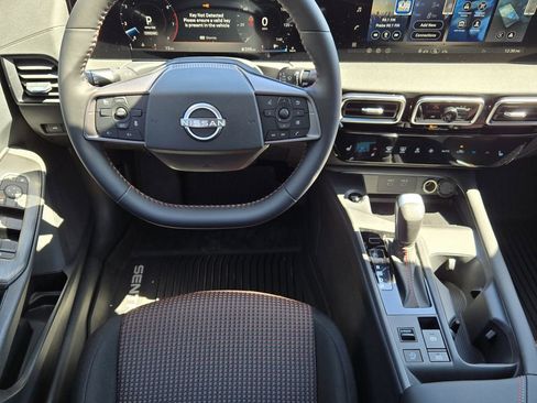 New 2026 Nissan Sentra SR w/ SR Premium Package FWD image 11