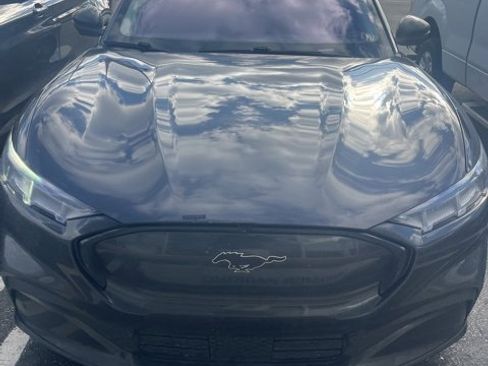 Certified 2022 Ford Mustang Mach-E Premium image 4