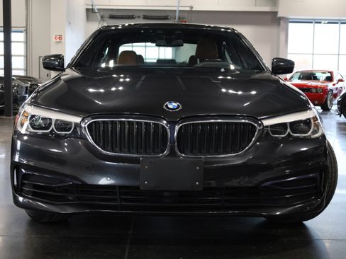 Used 2019 BMW 540i xDrive w/ Convenience Package image 2