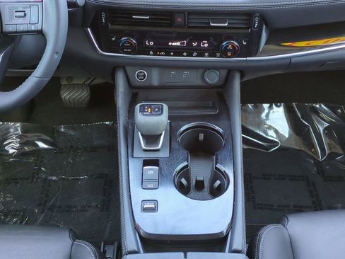 Certified 2023 Nissan Rogue SL image 19