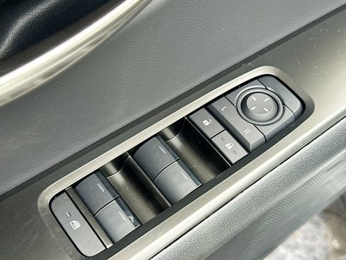 New 2025 Lexus UX 300h AWD image 8