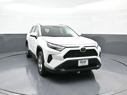 Certified 2022 Toyota RAV4 XLE image 3