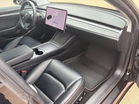 Used 2021 Tesla Model 3 Long Range AWD/4WD image 34