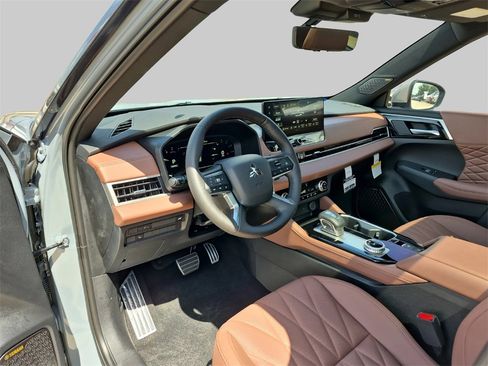 New 2025 Mitsubishi Outlander SEL image 9