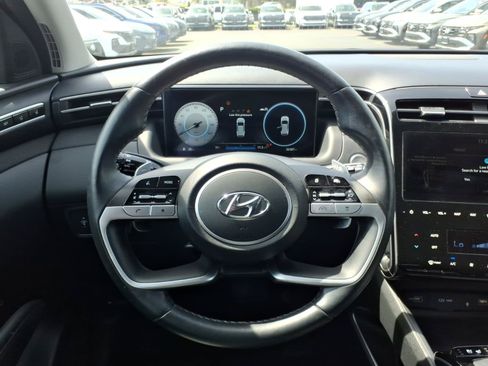 Certified 2023 Hyundai Tucson Limited AWD/4WD image 17