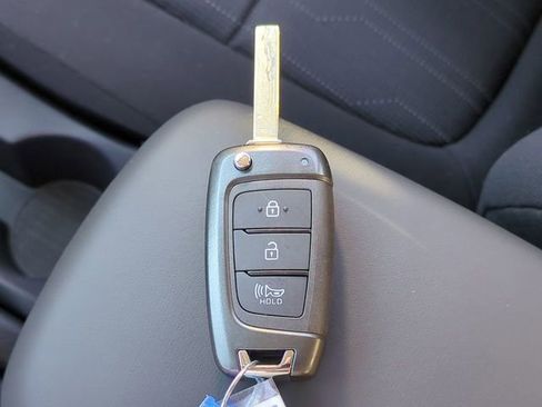 New 2026 Hyundai Venue SE image 25