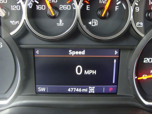 Used 2021 Chevrolet Silverado 1500 LT image 13