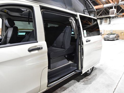 Used 2020 Mercedes-Benz Metris Passenger image 40
