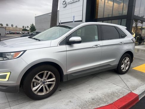 Used 2015 Ford Edge SEL w/ Equipment Group 201A image 2