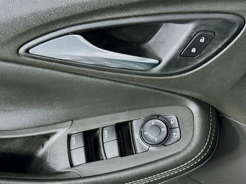 Used 2021 Buick Encore GX Select image 23