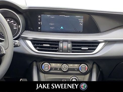 Used 2023 Alfa Romeo Stelvio Ti image 25