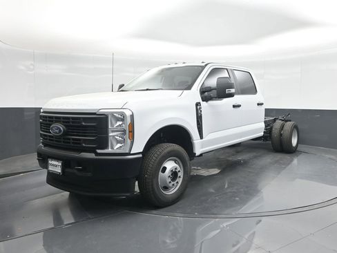 New 2025 Ford F350 XL AWD/4WD image 31