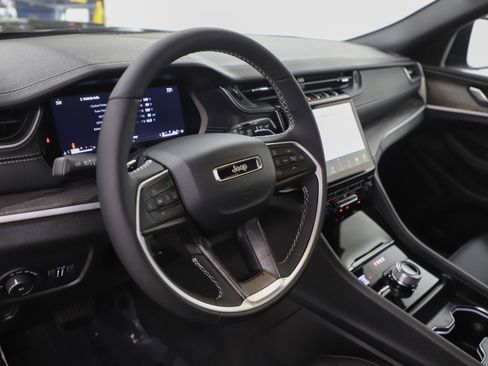 Used 2025 Jeep Grand Cherokee L Limited w/ Trailer Tow Package image 23