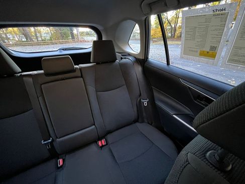 Used 2025 Toyota RAV4 LE image 33