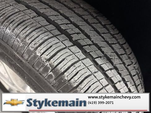 Used 2022 Chrysler Pacifica Touring-L image 25