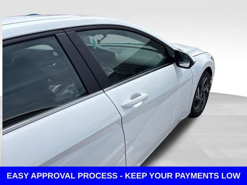 Used 2025 Hyundai Elantra Limited FWD image 7