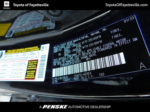 Used 2023 Toyota Highlander XLE image 9