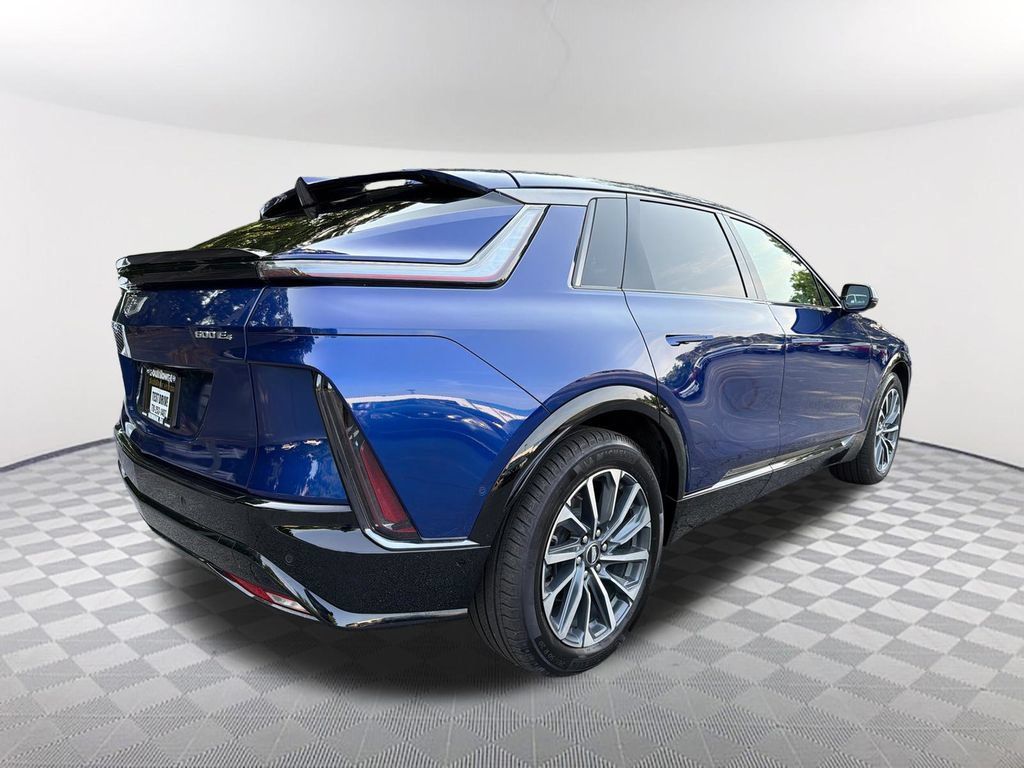 Used 2024 Cadillac Lyriq Sport AWD/4WD image 5