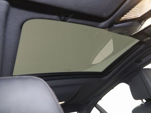 Used 2023 BMW M550i xDrive w/ Executive Package image 11