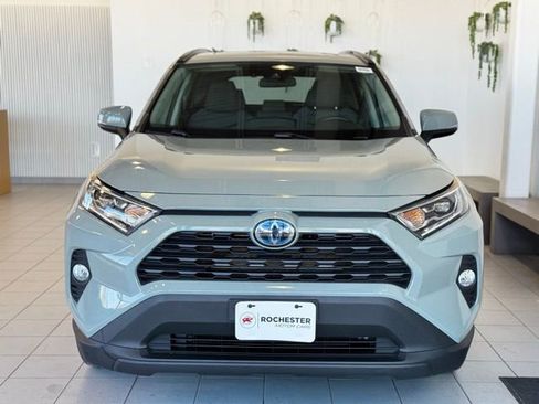 Used 2021 Toyota RAV4 XLE w/ Convenience Package image 32