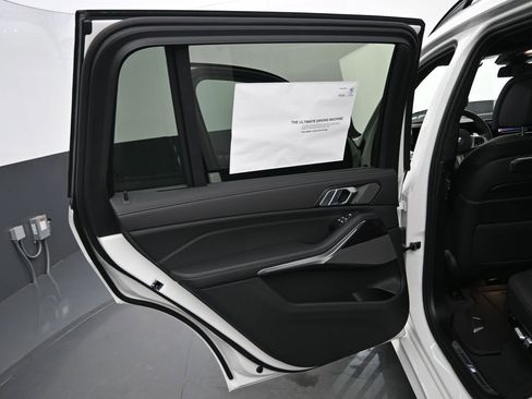New 2026 BMW X7 xDrive40i w/ M Sport Package image 37