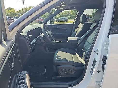 Used 2026 Hyundai Santa Fe Calligraphy AWD/4WD image 9