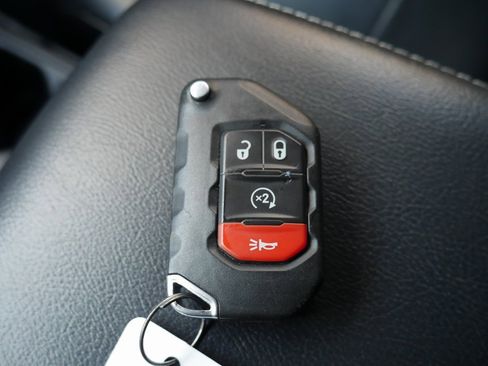 Used 2023 Jeep Wrangler Unlimited Sahara w/ Cold Weather Group image 21