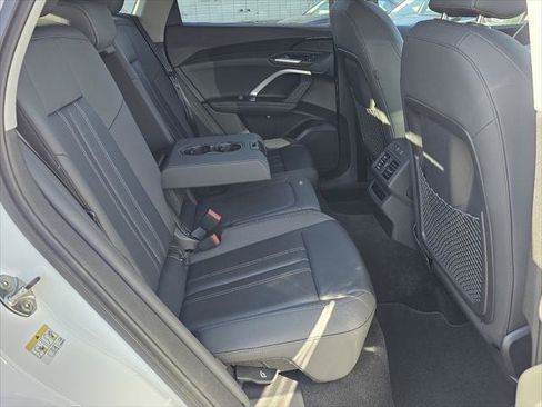 Certified 2025 Audi Q5 Premium w/ Convenience Package AWD/4WD image 6