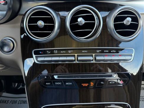 Used 2019 Mercedes-Benz GLC 300 4MATIC image 22