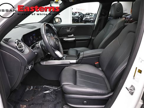 Used 2025 Mercedes-Benz GLB 250 w/ Exclusive Package image 13