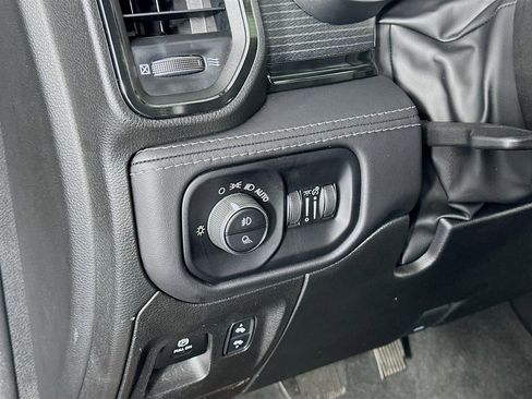 Used 2022 RAM 1500 Limited w/ Body Color Bumper Group image 32