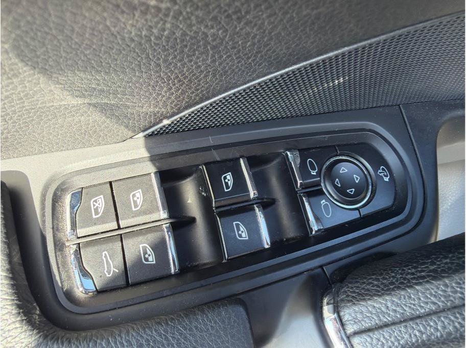 Used 2011 Porsche Cayenne S AWD/4WD image 10